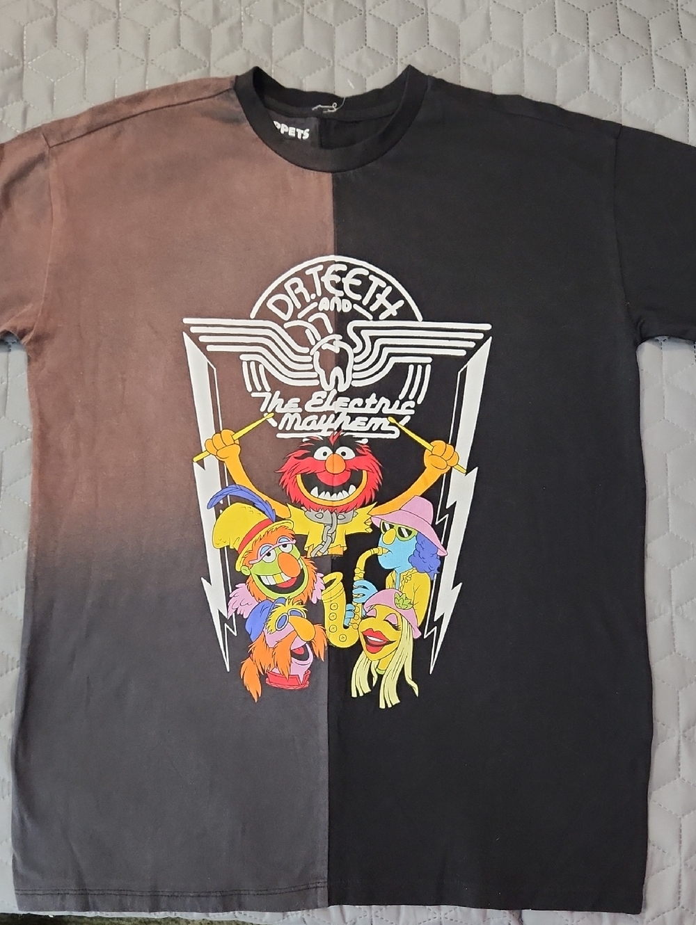Hot Topic Dr. Teeth & The Electric Mayhem Split Retro Black Grapic Design. S/M